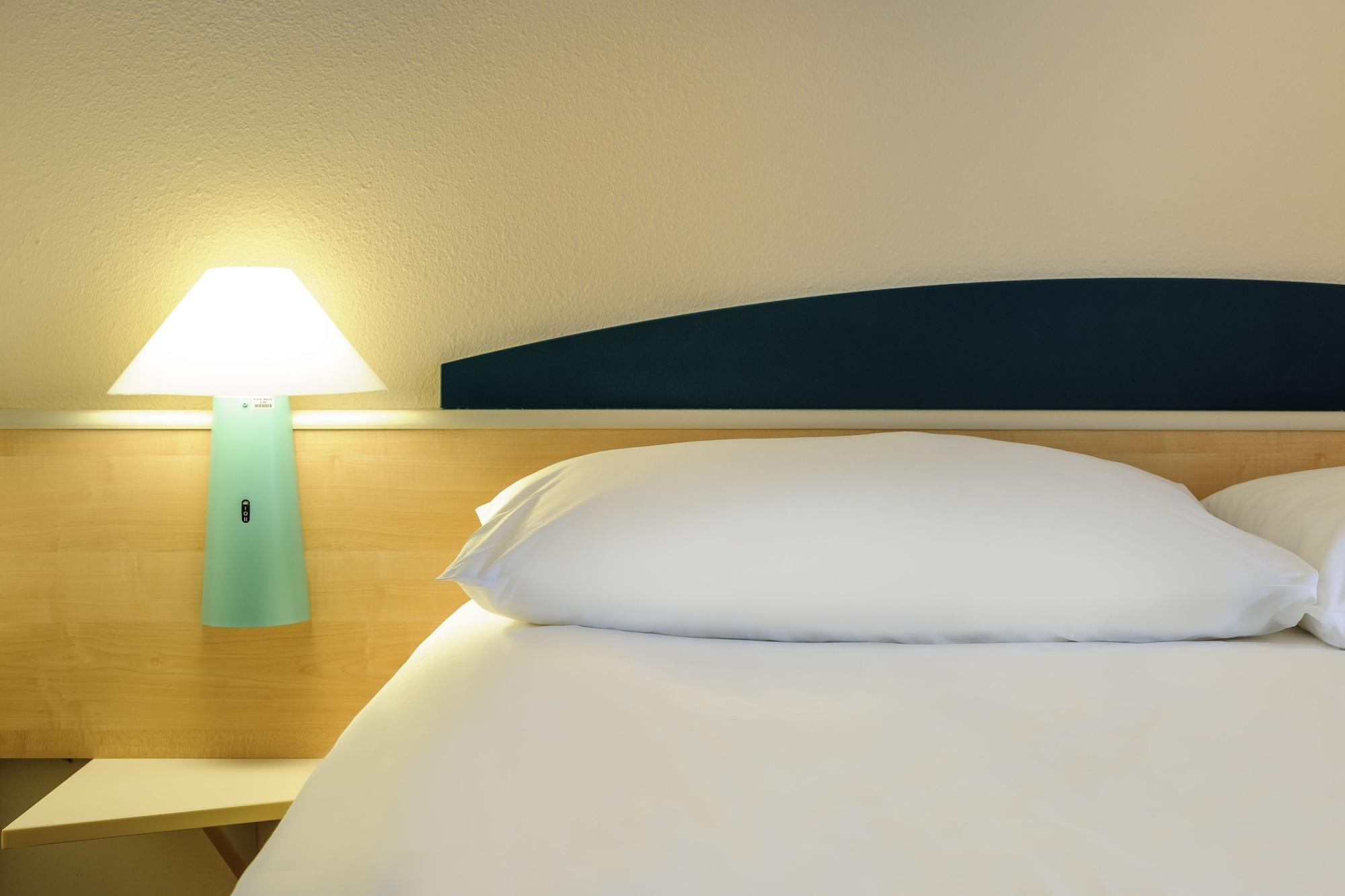 Ibis Sion Hotel Exterior photo
