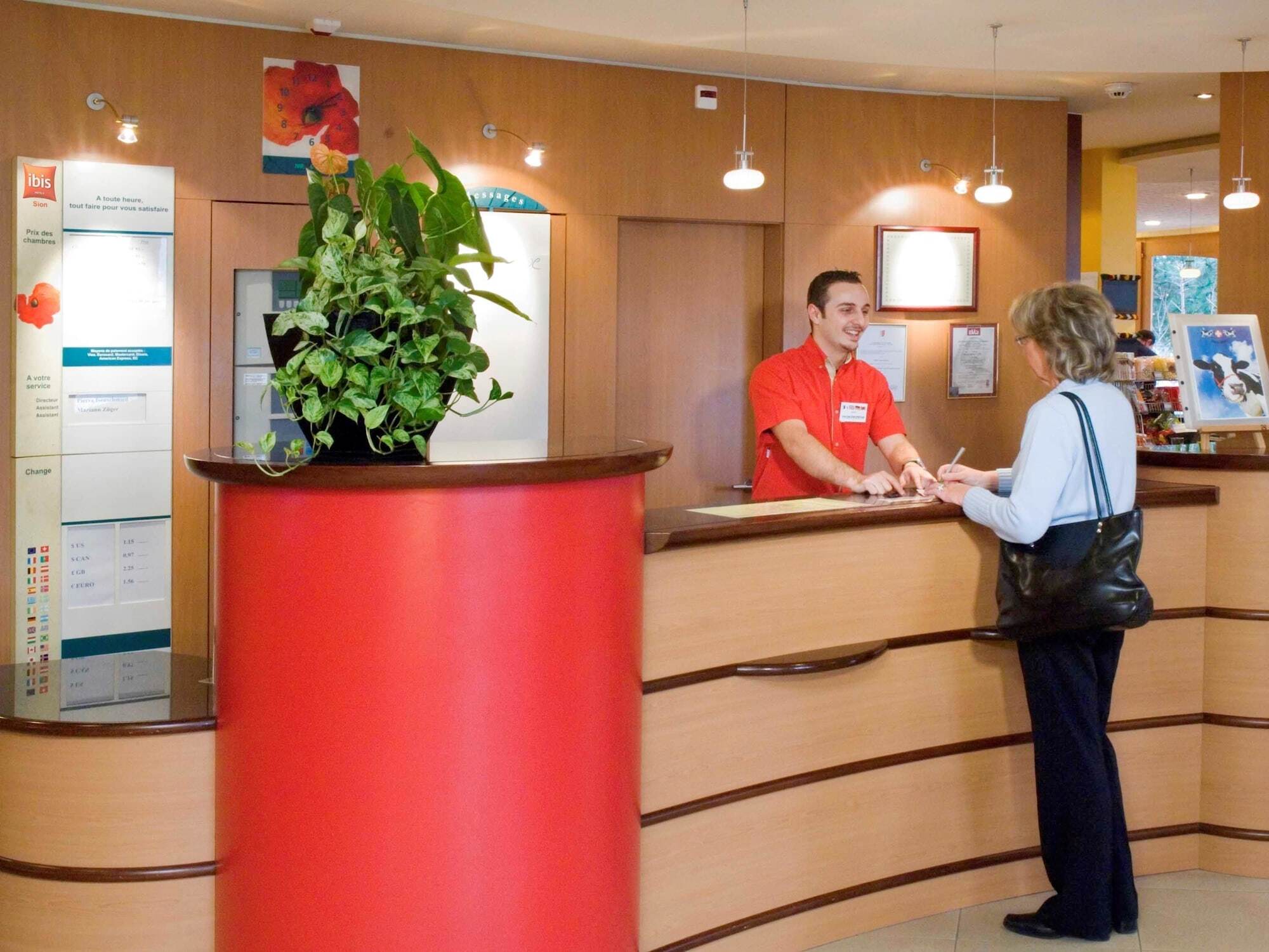 Ibis Sion Hotel Exterior photo